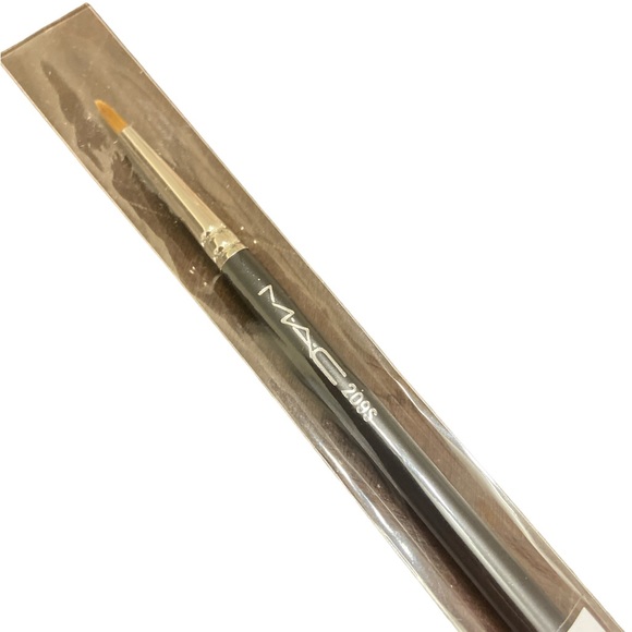 NIP MAC 5 PIECE BRUSH SET - Picture 5 of 6